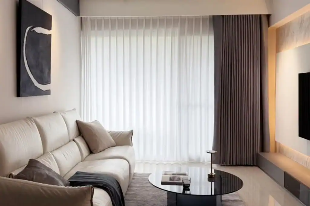 參考客廳窗簾推薦後，一起讓你的家更美更舒適